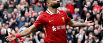 „On jest taki wyjątkowy”. Były kapitan Man Utd Keane komentuje skrzydłowego Liverpoolu Salaha